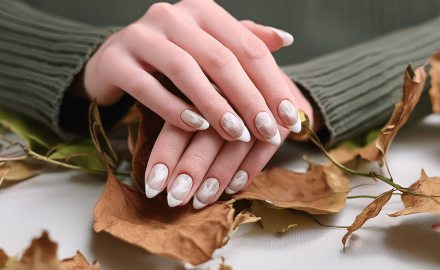 Фешенебельный французский маникюр